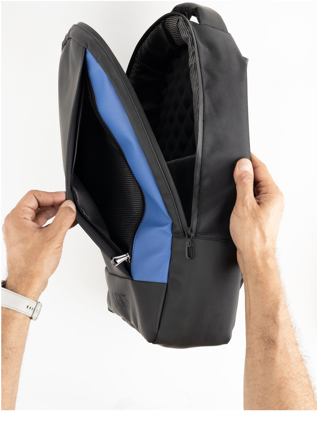 Laptop Back Bag 2006 - 15.6 Inch - Black & Blue