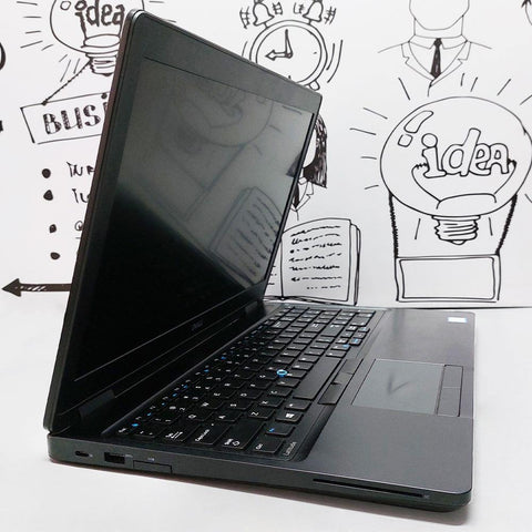 DELL 5580 I7-7820HQ RAM 8G HD 256G 2G NVIDIA CAM 15.6 FULLKEYBOORD جيل سابع السعر